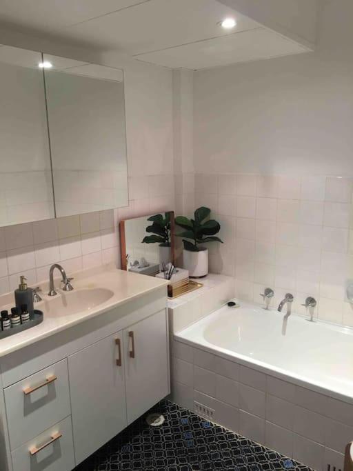 Ferienwohnung Harbourside Style, 2 Bed, A/C, Pool -Elizabeth Bay Sydney Exterior foto